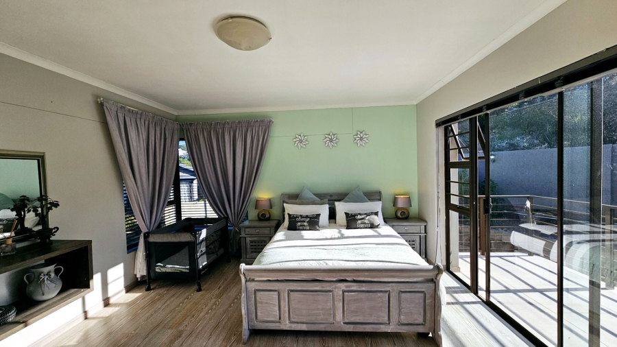 5 Bedroom Property for Sale in Dana Bay Western Cape